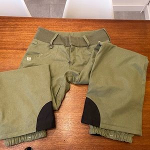 Roxy Heavy Weather 10,000 snow board pants, moss green wool, size medium